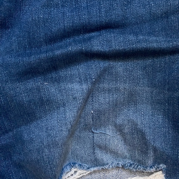 FitJeans High Rise Distressed - Picture 2 of 4